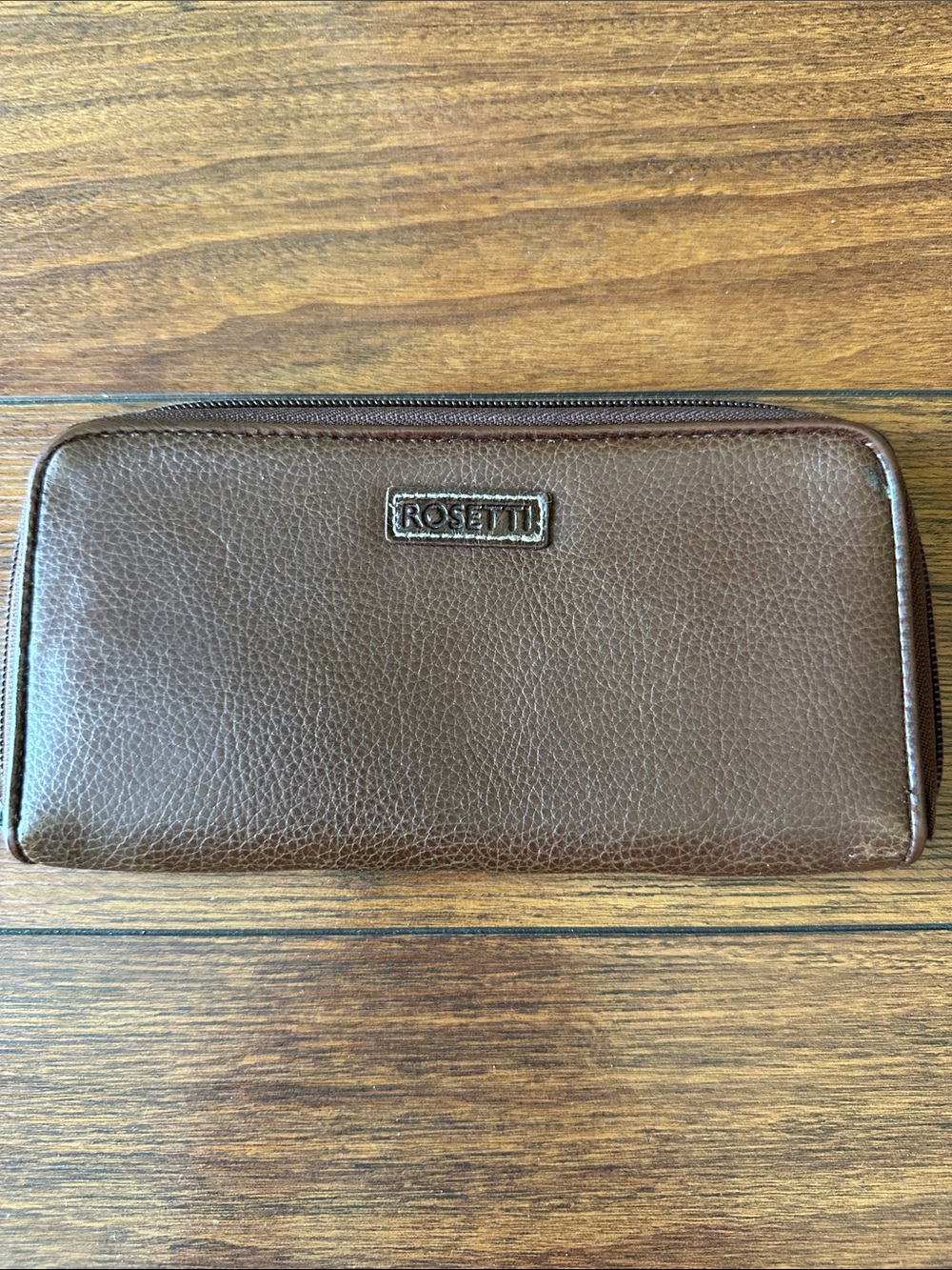 🟤🟤GUC Rosetti Brown Pebbled Zip Wallet🟤🟤